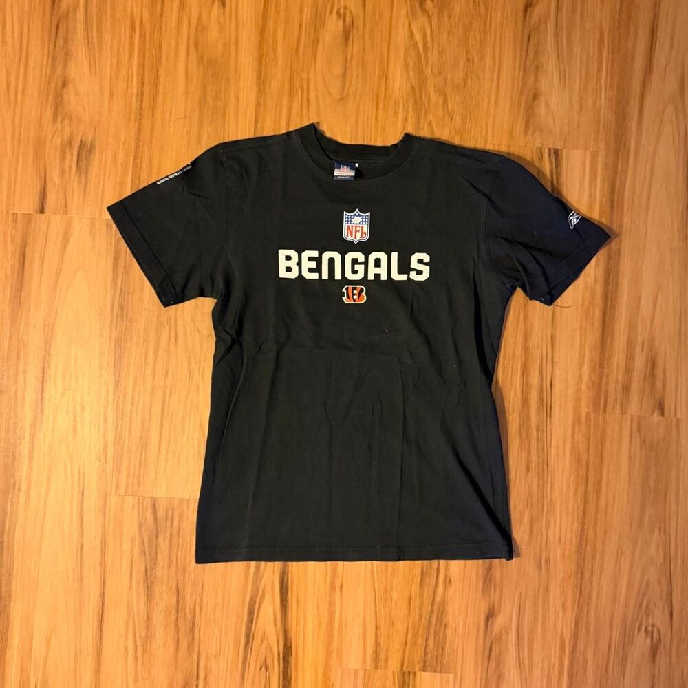 Y2K 2000’s Reebok NFL Football Bengals Black Shirt Men’s Size S/M Mens